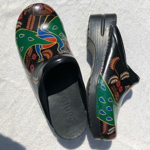 Sanita clogs